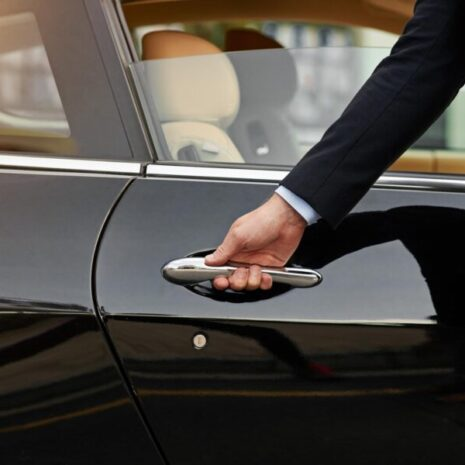 Luxury Chauffeur Service London For Hassle-free Transfers Luxury Chauffeur Service London For Hassle-free Transfers